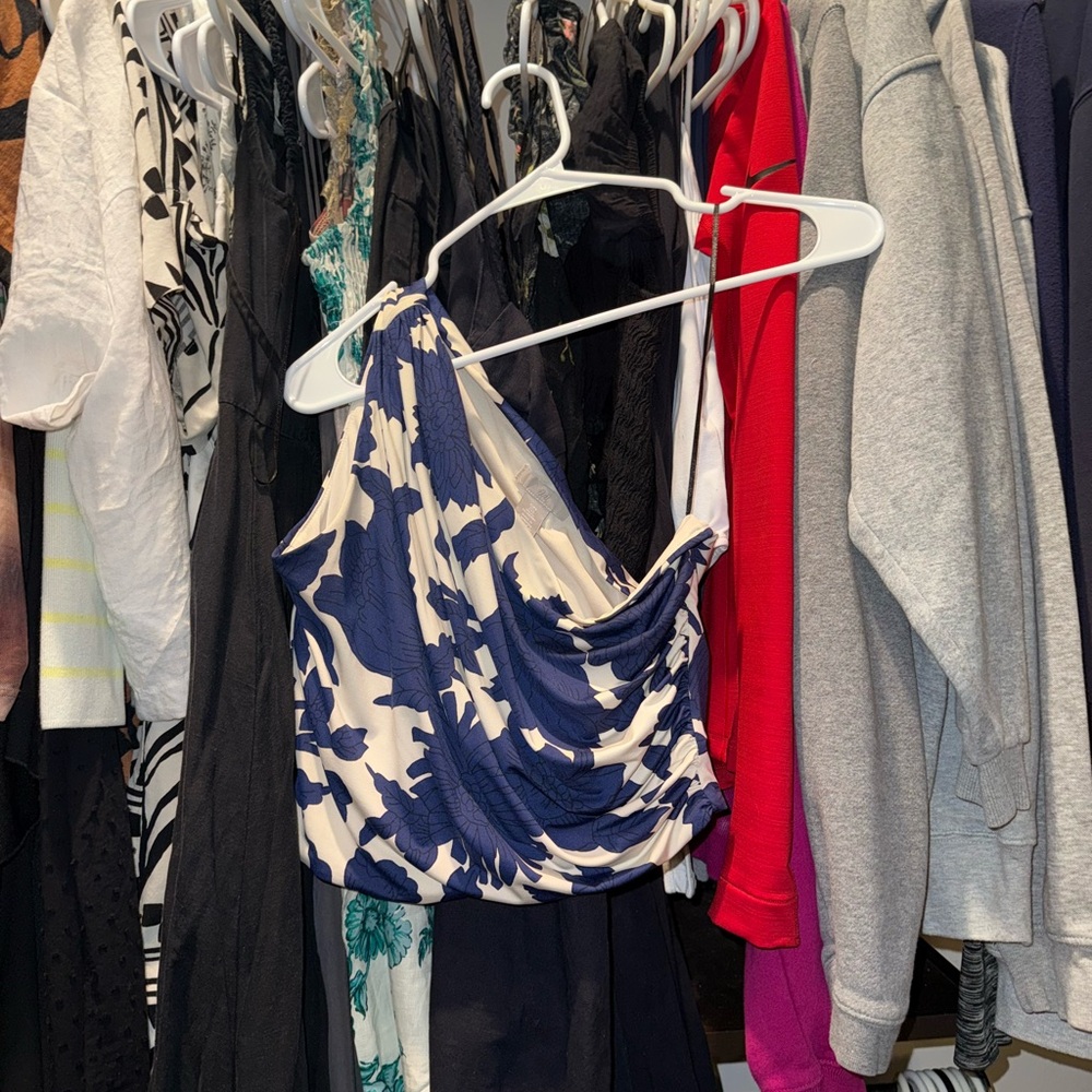 H&M one shoulder sleeve